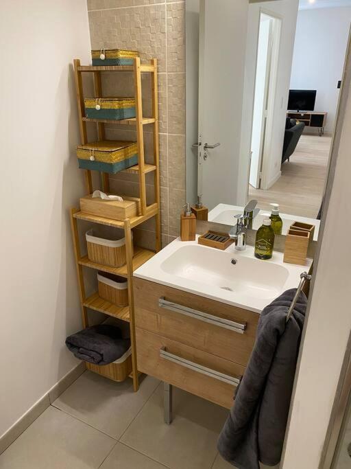 Brand New 1 Bedroom Flat With Parking- 5 Min Paris Pte De Versailles Issy-les-Moulineaux Dış mekan fotoğraf