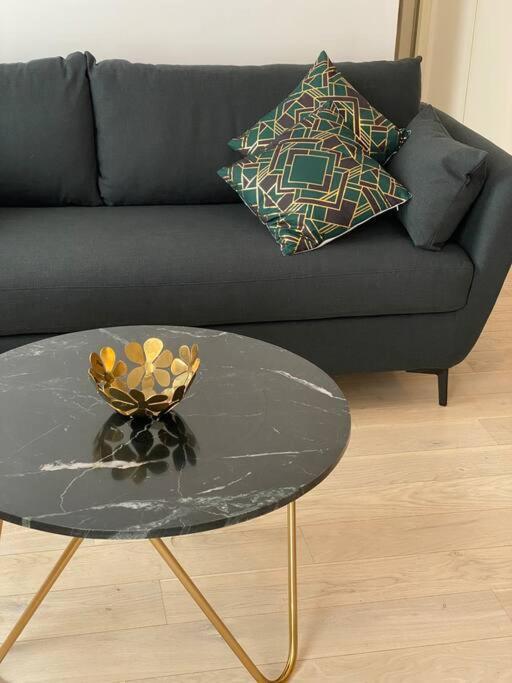 Brand New 1 Bedroom Flat With Parking- 5 Min Paris Pte De Versailles Issy-les-Moulineaux Dış mekan fotoğraf